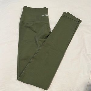 Alphalete Amplify size Small legging in like new condition